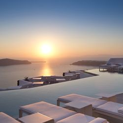 Grace Hotel Santorini pool